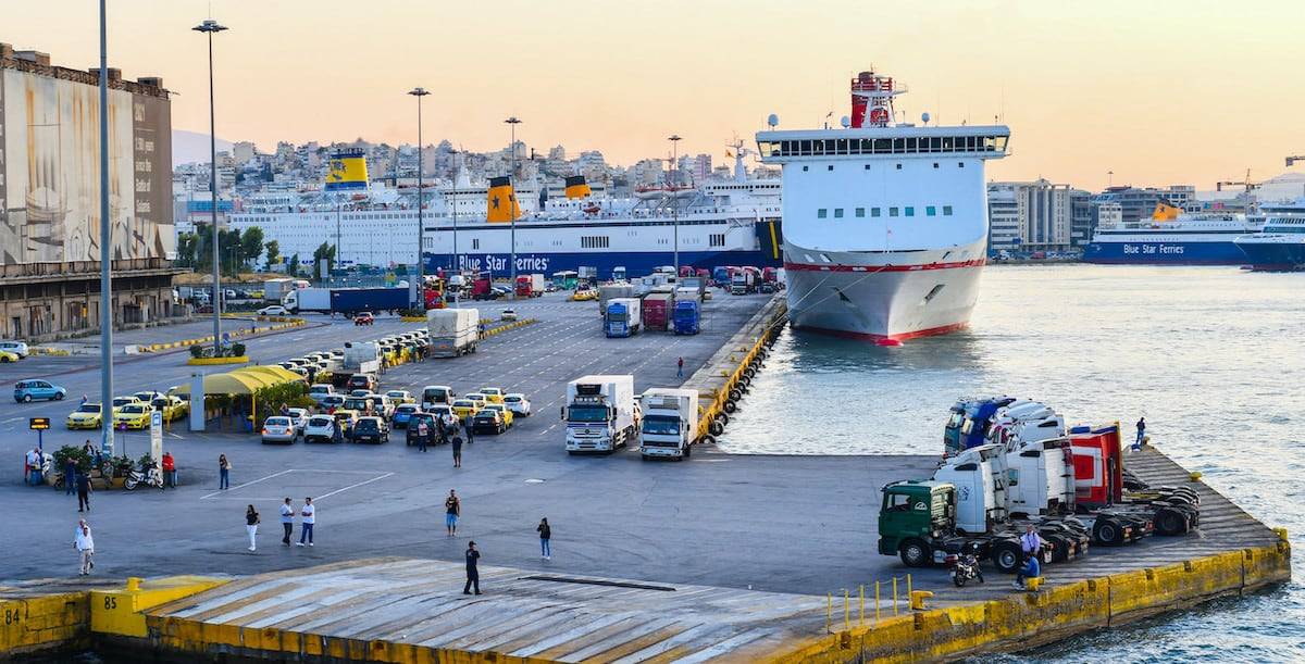 Grecia port Piraeus feribot