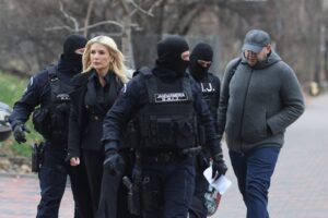Laura Vicol și Vladimir Ciorbă sunt aduși la audieri la DIICOT în dosarul Nordis, în București, 3 februarie 2025. Inquam Photos / George Călin